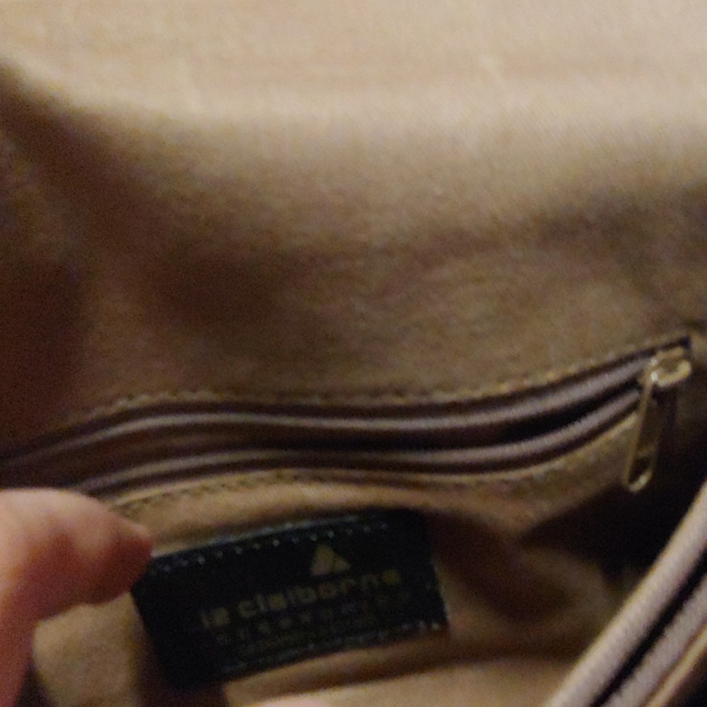 Bags - Picture 3 of 5